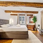 Cozy Apt With Smart Tv, Elevator & Equipped Kitchen